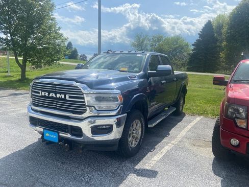 Used 2022 RAM 2500 Laramie AWD/4WD image 3