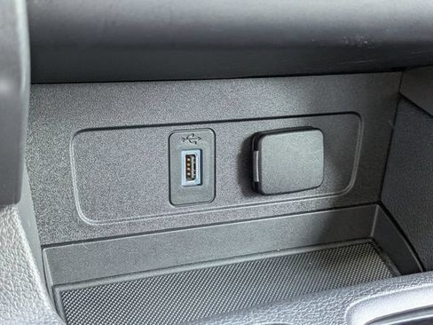 Used 2019 Ford Escape SE FWD image 22