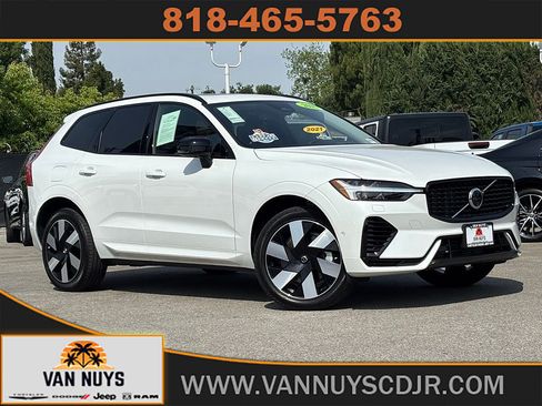 Used 2025 Volvo XC60 T8 Ultra w/ Protection Package Premier AWD/4WD image 1