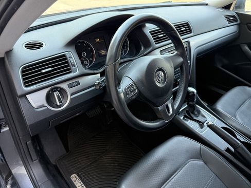 Used 2014 Volkswagen Passat 1.8T Wolfsburg Edition image 14
