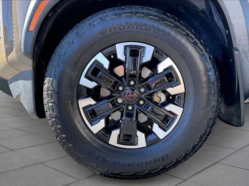 Used 2022 Nissan Frontier Pro-X image 9