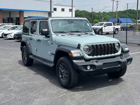 Used 2024 Jeep Wrangler Unlimited Sport AWD/4WD image 4