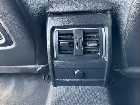Used 2018 BMW 328d Sedan RWD image 11
