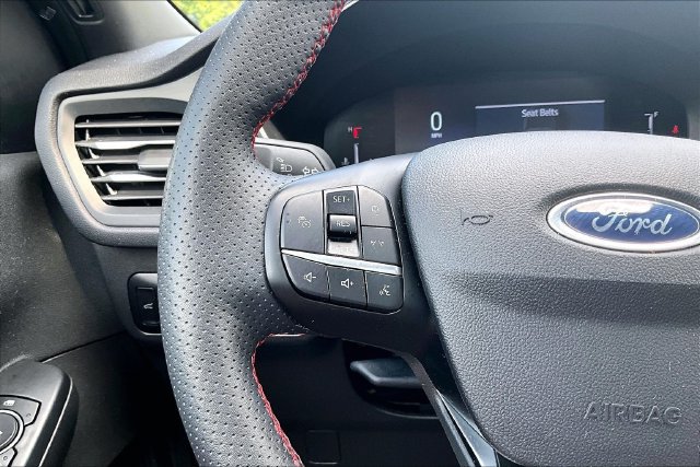 Used 2024 Ford Escape ST-Line w/ Tech Pack #1 AWD/4WD image 15