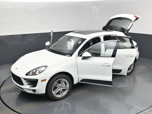 Used 2017 Porsche Macan S AWD/4WD image 20