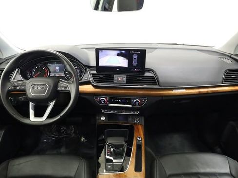 Used 2023 Audi Q5 2.0T Premium w/ Convenience Package AWD/4WD image 13