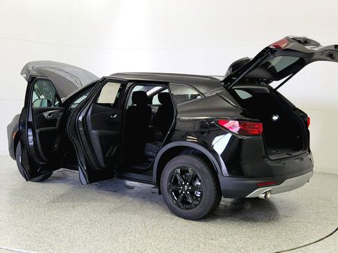 New 2026 Chevrolet Blazer LT w/ Convenience Package image 22