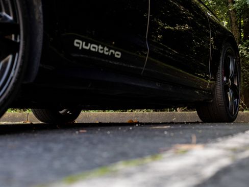 Used 2017 Audi S6 Prestige w/ S6 Sport Package image 15