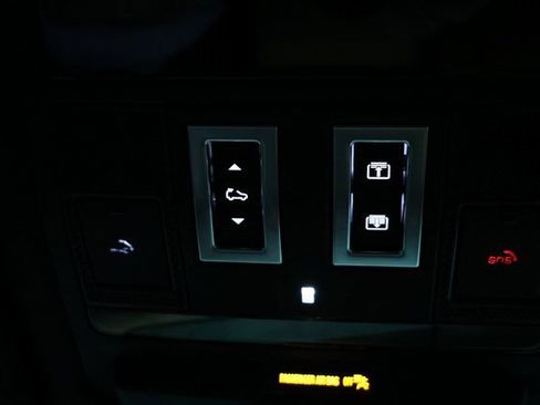 Used 2023 Land Rover Defender 90 V8 image 83