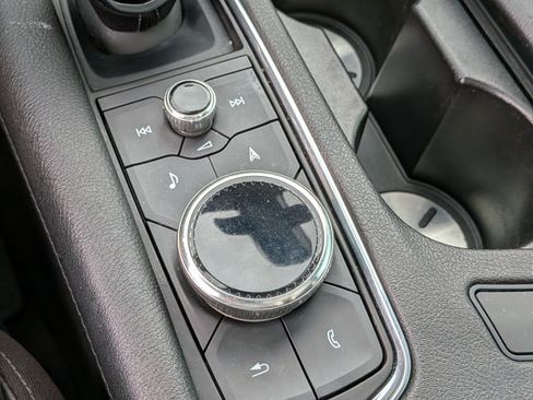 Used 2022 Cadillac XT6 Premium Luxury w/ Technology Package FWD image 34