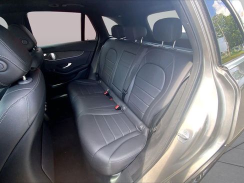 Used 2020 Mercedes-Benz GLC 300 4MATIC image 20