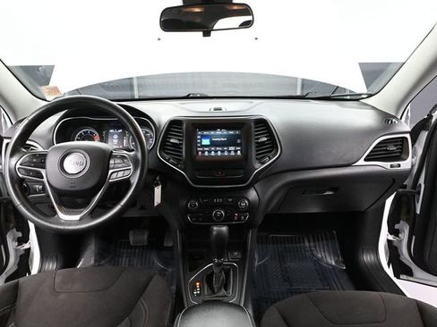 Used 2019 Jeep Cherokee Latitude w/ Popular Appearance Group image 25