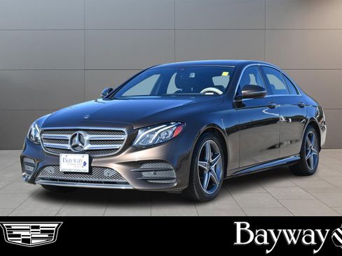 Used 2018 Mercedes-Benz E 300 E 300 image 1