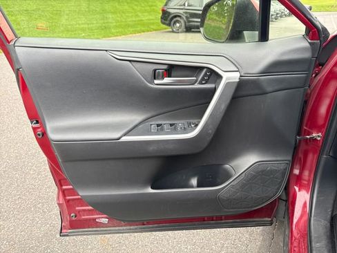 Used 2020 Toyota RAV4 Limited w/ Carpet Mat Package AWD/4WD image 27