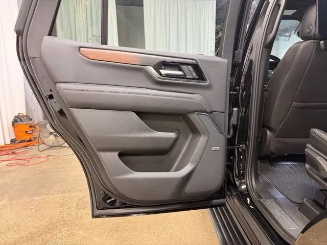 New 2026 GMC Yukon Denali w/ Denali Reserve Package AWD/4WD image 21