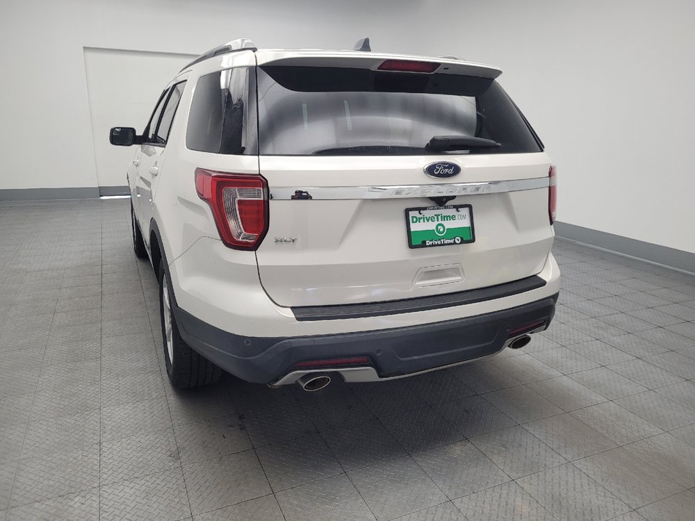 Used 2018 Ford Explorer XLT FWD image 6