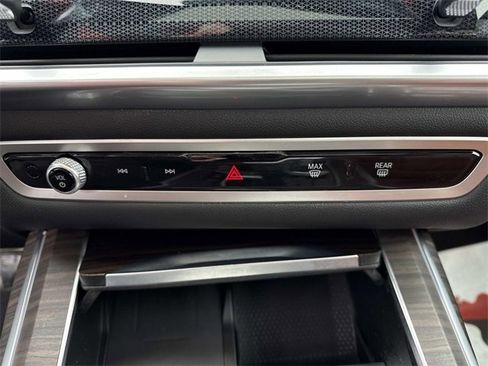 Used 2024 BMW X7 xDrive40i w/ M Sport Package image 23
