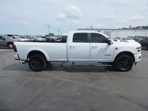 Used 2026 RAM 3500 Limited AWD/4WD image 5