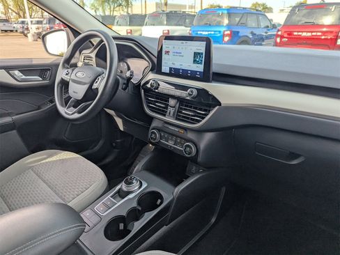 Used 2021 Ford Escape SE w/ SE Sport Appearance Package image 12