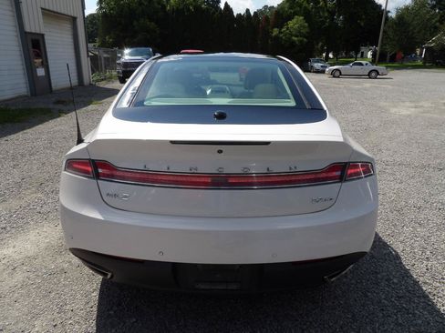 Used 2014 Lincoln MKZ AWD image 4