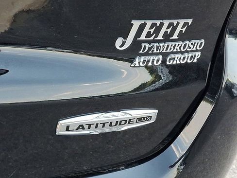 Certified 2024 Jeep Compass Latitude AWD/4WD image 35