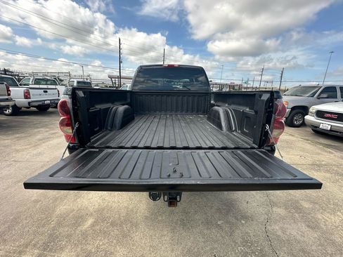 Used 2006 Chevrolet Silverado 2500 LT w/ Onstar Plus Package AWD/4WD image 10