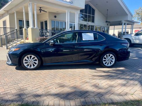Used 2021 Toyota Camry LE image 2