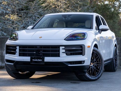 Certified 2025 Porsche Cayenne image 1