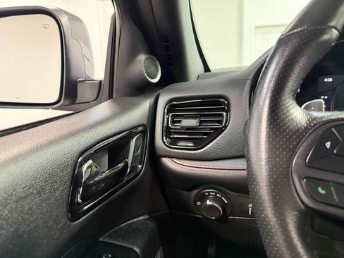 Used 2025 Dodge Durango GT AWD/4WD image 77