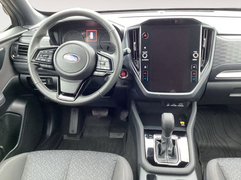 Used 2025 Subaru Forester Premium image 10