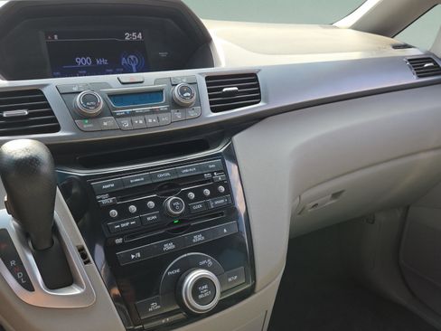 Used 2011 Honda Odyssey EX-L image 28