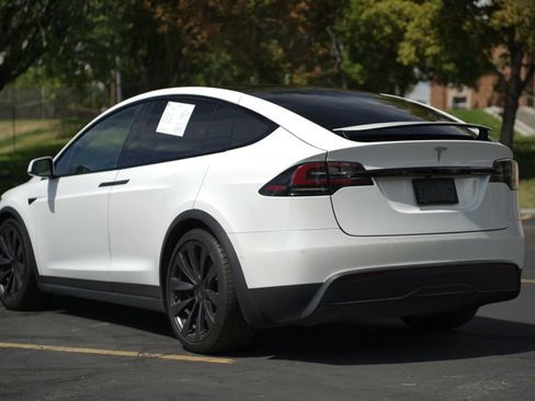 Used 2022 Tesla Model X AWD/4WD image 3