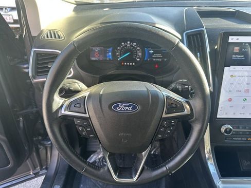 Used 2024 Ford Edge Titanium image 15