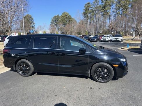 Used 2024 Honda Odyssey Sport image 7