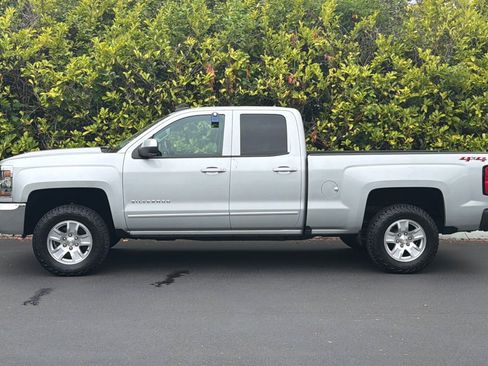 Used 2018 Chevrolet Silverado 1500 LT AWD/4WD image 7
