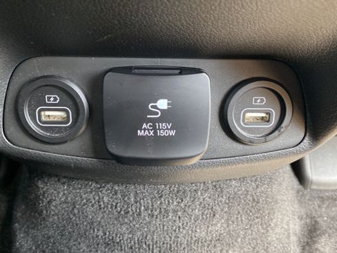 Used 2023 Hyundai Santa Fe Limited AWD/4WD image 26