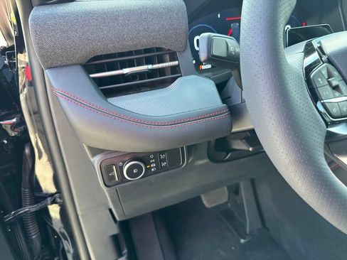 Used 2026 Ford Explorer ST w/ Sun And Sound Package AWD/4WD image 19