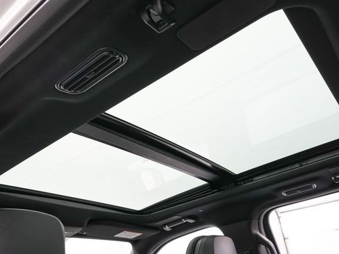 Used 2025 Lincoln Navigator L Reserve w/ Jet Appearance Package image 35