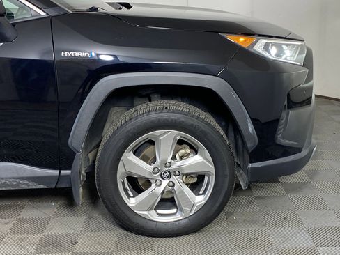 Used 2020 Toyota RAV4 Limited image 10