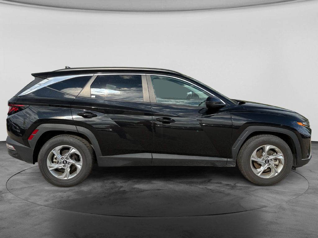 Used 2024 Hyundai Tucson SEL FWD image 11