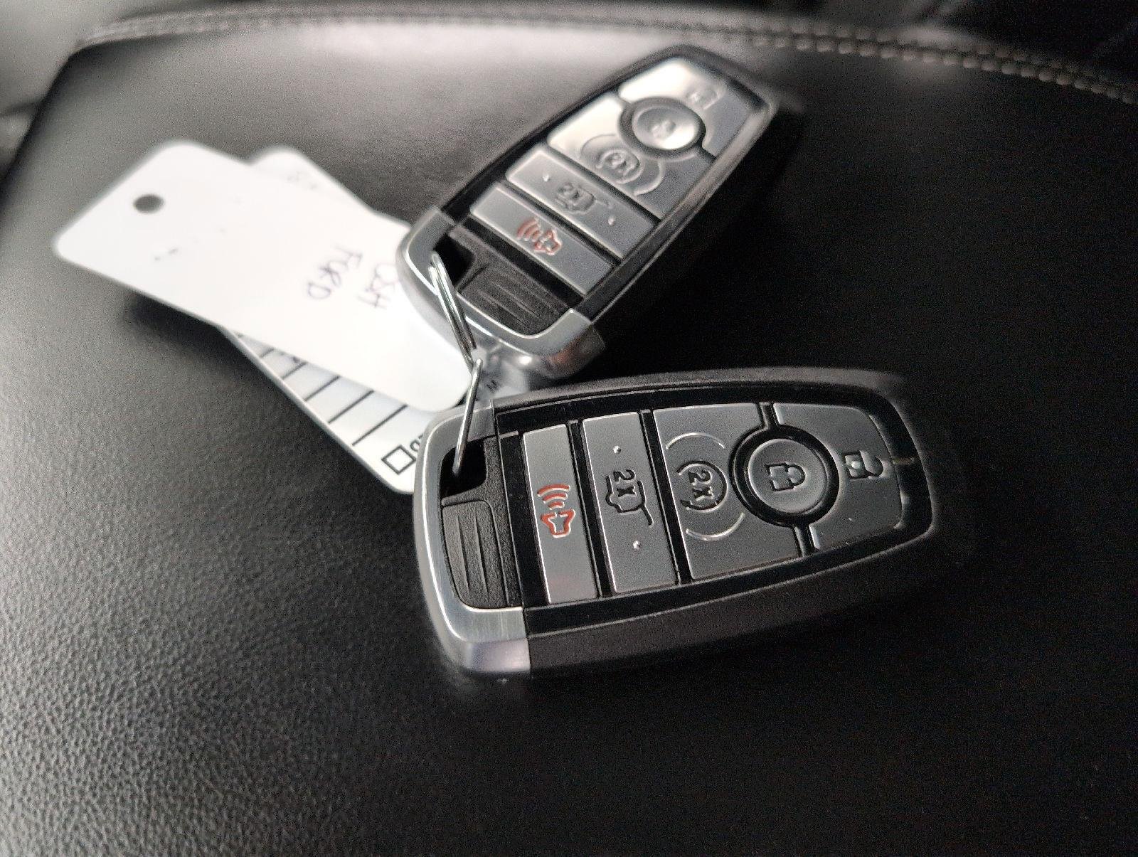 Used 2024 Ford Explorer XLT w/ Equipment Group 202A AWD/4WD image 27