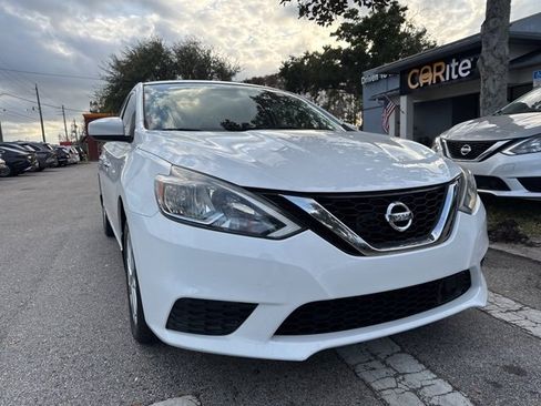 Used 2019 Nissan Sentra SV w/ Exterior Package image 2