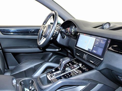 Used 2019 Porsche Cayenne E-Hybrid image 28