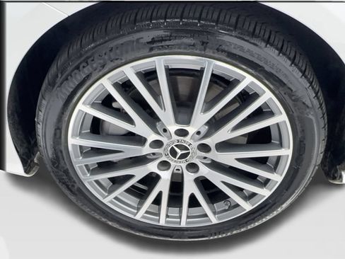 Used 2025 Mercedes-Benz CLA 250 image 13