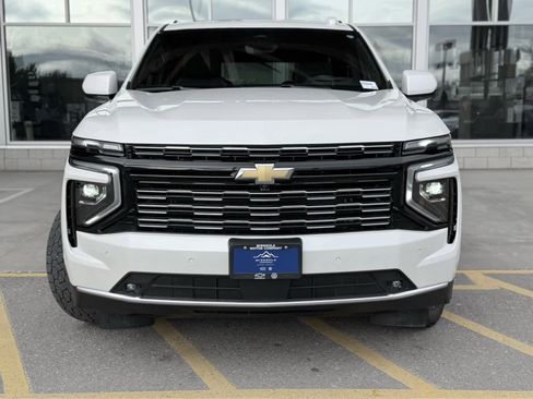 Used 2025 Chevrolet Tahoe High Country image 3