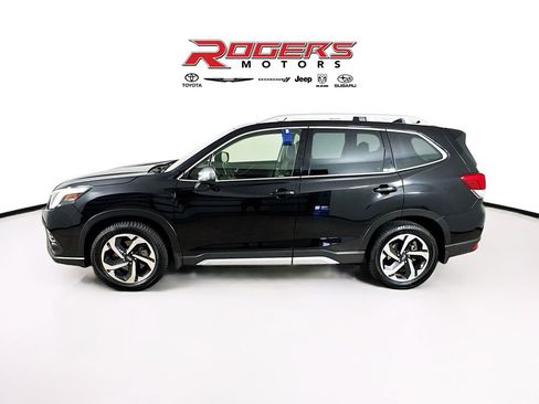 Certified 2022 Subaru Forester Touring AWD/4WD image 4