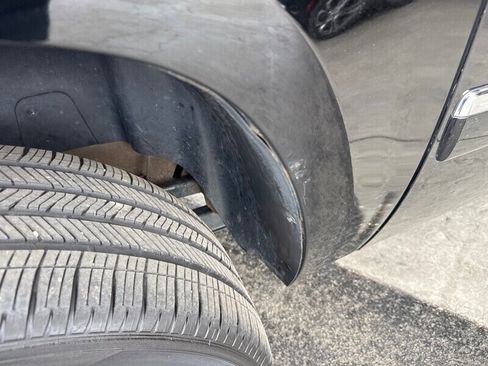 Used 2014 GMC Yukon XL Denali image 31