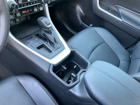 Used 2022 Toyota RAV4 XLE Premium FWD image 16