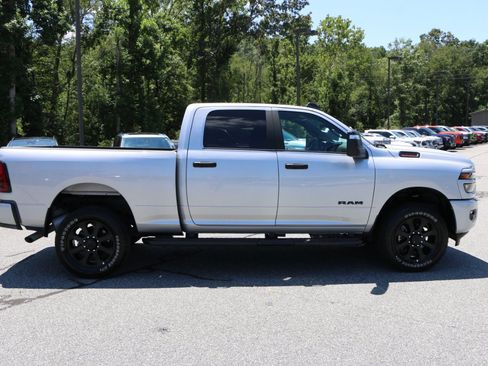 Used 2026 RAM 2500 Big Horn AWD/4WD image 9