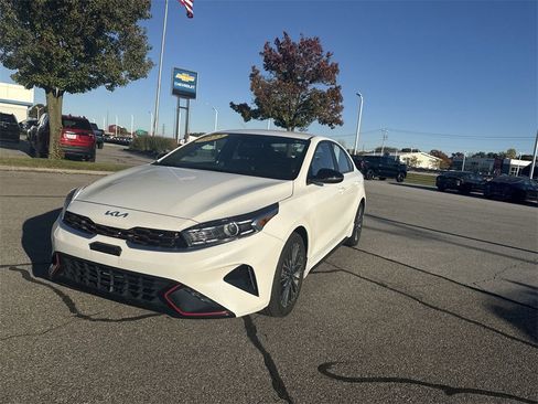 Used 2023 Kia Forte GT-Line image 1